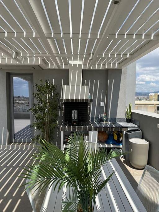 Luxury Maisonette With Shared Pool Атина Екстериор снимка